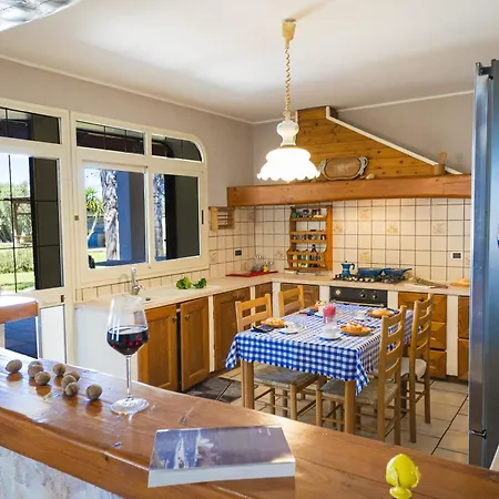 Villa El Capitano With Garden And Pool - Happy Rentals Muro Leccese Exterior photo
