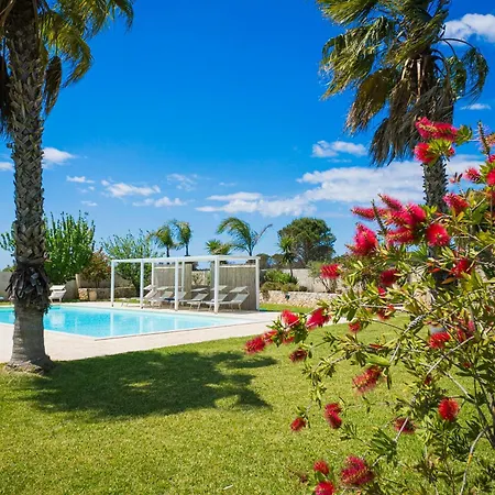 Villa El Capitano With Garden And Pool - Happy Rentals Muro Leccese Exterior photo