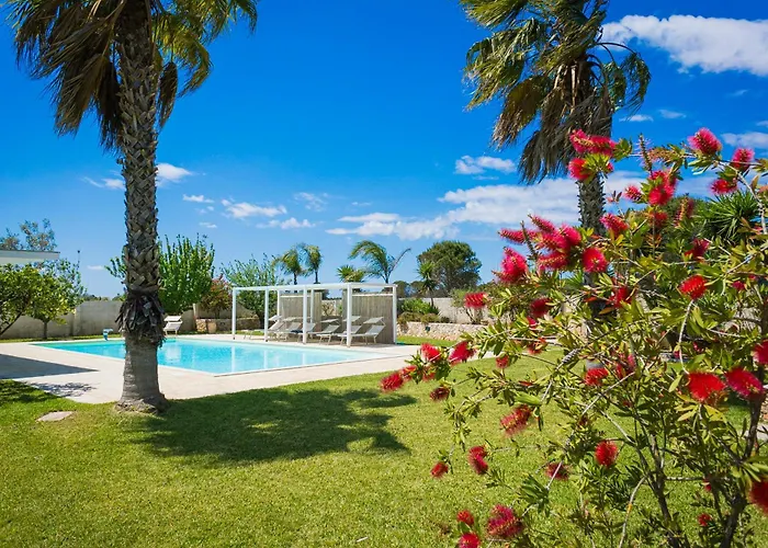Villa El Capitano With Garden And Pool - Happy Rentals