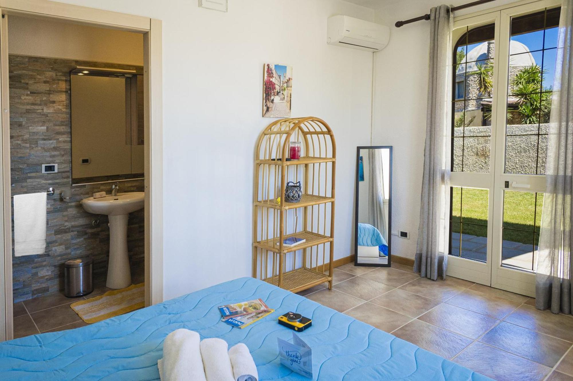 El Capitano With Garden And Pool - Happy Villa