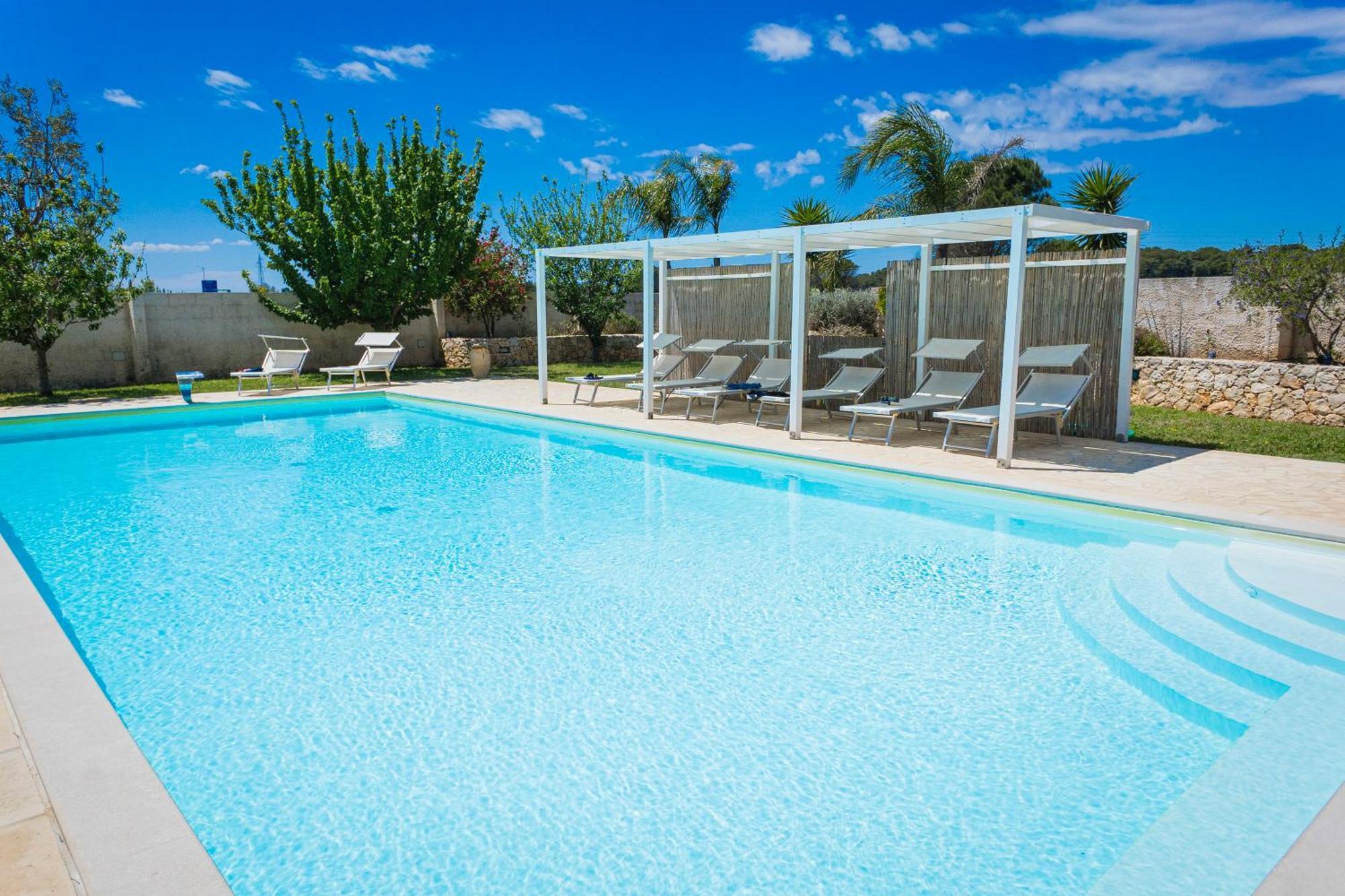 El Capitano With Garden And Pool - Happy Villa